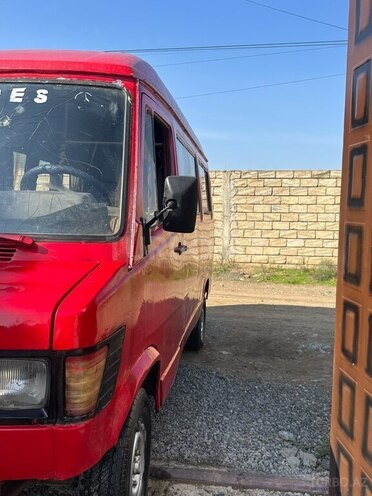 Mercedes 208 D 1990, 368,400 km - 2.5 l - Cəlilabad