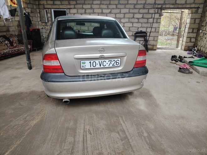 Opel Vectra 1996, 390,000 km - 1.8 l - Xaçmaz