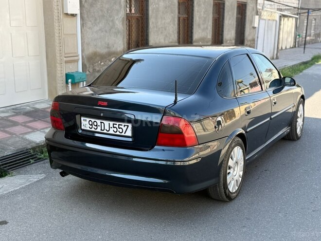 Opel Vectra 1999, 349,000 km - 1.6 л - Qazax