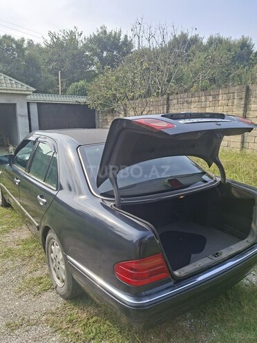 Mercedes E 230 1997, 236,201 km - 2.3 л - Astara