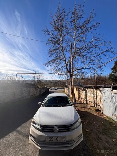 Volkswagen Jetta 2014, 193,430 km - 1.8 l - Şamaxı