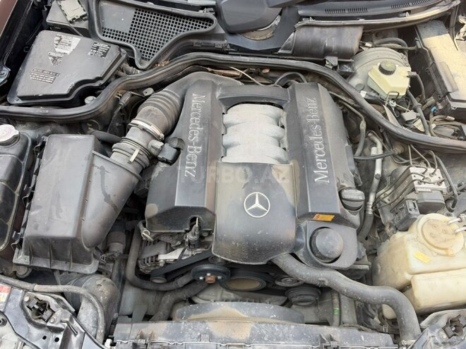 Mercedes E 320 2001, 434,000 km - 3.2 l - Bakı