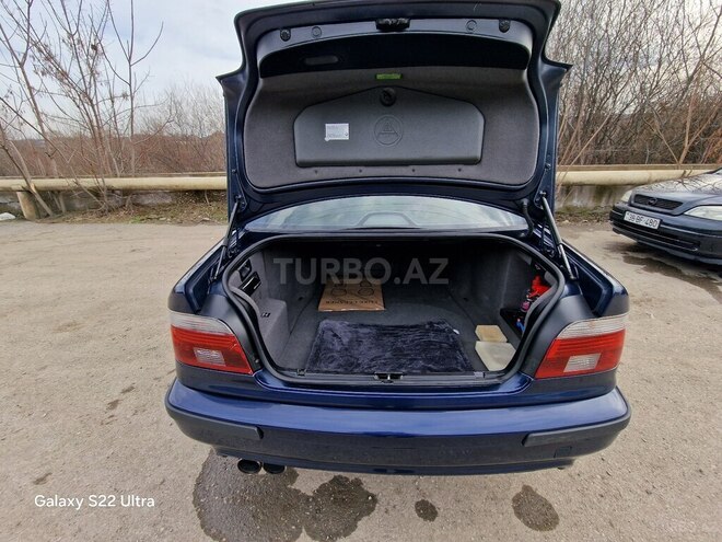 BMW 528 2000, 390,000 km - 2.8 l - Qusar