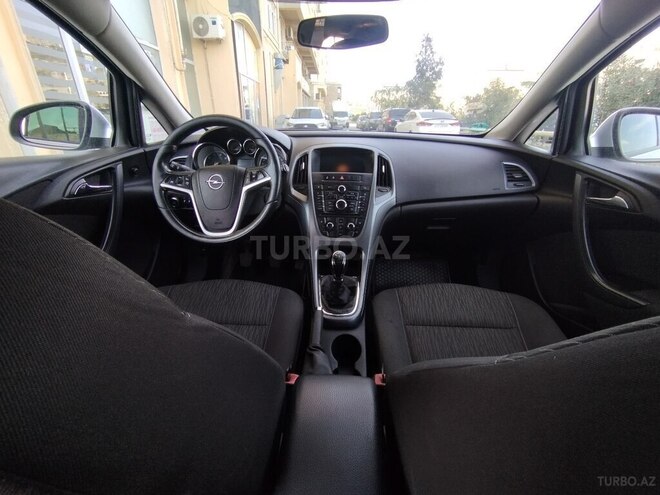 Opel Astra 2014, 285,000 km - 1.6 л - Bakı