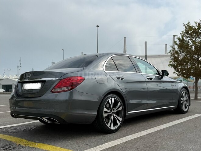 Mercedes C 300 2017, 258,000 km - 2.0 l - Bakı