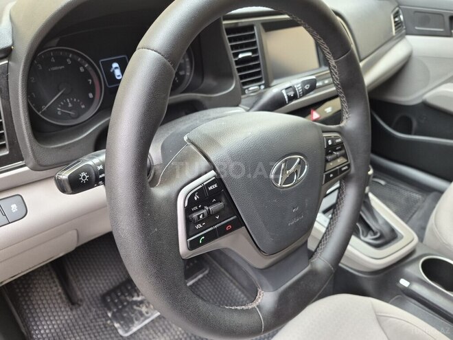 Hyundai Elantra 2018, 30,444 km - 2.0 l - Bakı