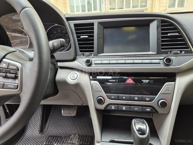 Hyundai Elantra 2018, 30,444 km - 2.0 l - Bakı