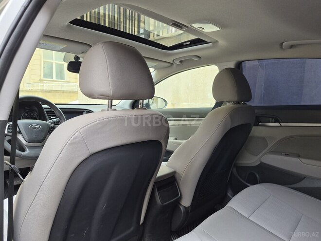 Hyundai Elantra 2018, 30,444 km - 2.0 l - Bakı