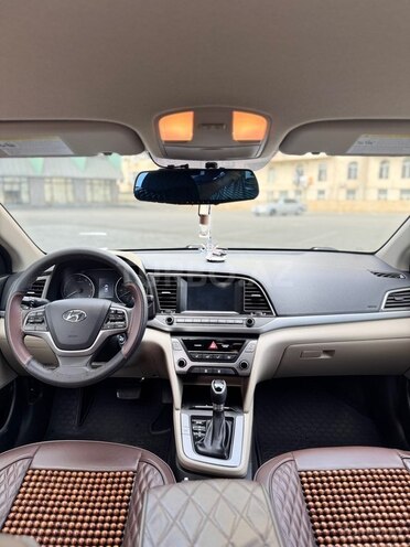 Hyundai Elantra 2017, 46,932 km - 2.0 l - Xırdalan