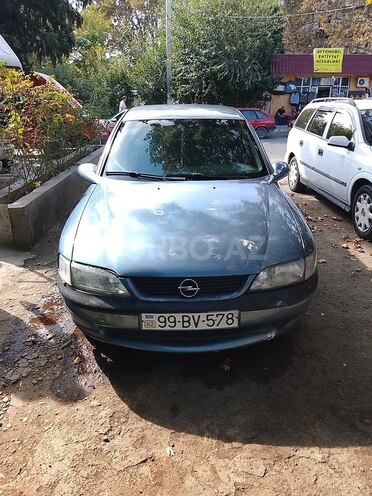 Opel Vectra 1996, 250,000 km - 1.6 l - Mingəçevir