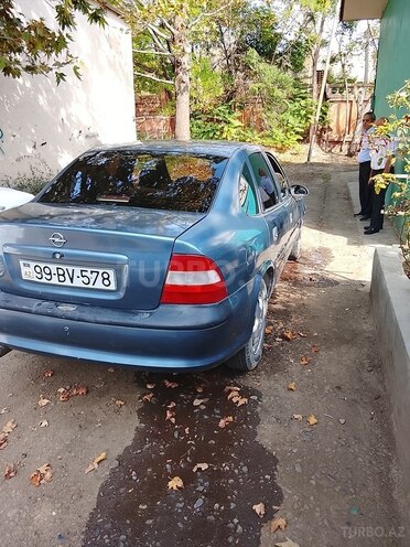 Opel Vectra 1996, 250,000 km - 1.6 l - Mingəçevir