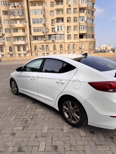 Hyundai Elantra 2017, 46,932 km - 2.0 l - Xırdalan