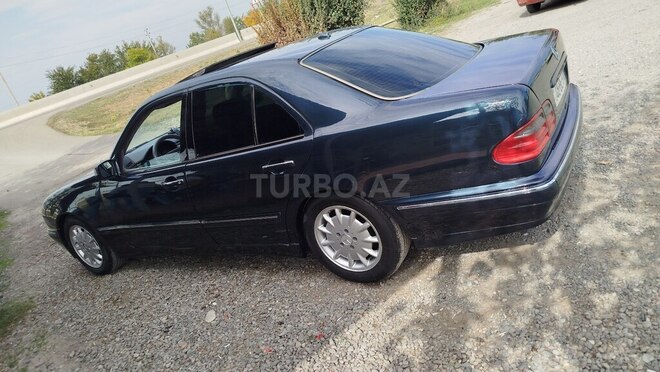 Mercedes E 270 2000, 370,000 km - 2.7 l - Bərdə