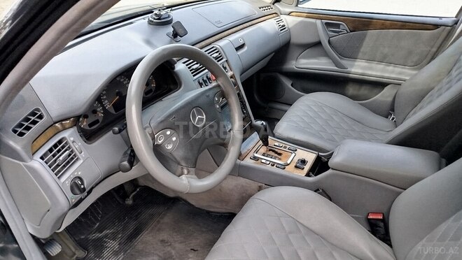 Mercedes E 270 2000, 370,000 km - 2.7 l - Bərdə