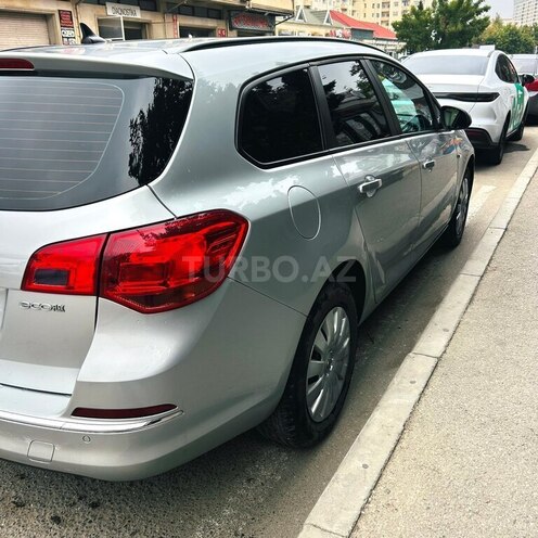 Opel Astra 2015, 240,000 km - 1.6 l - Bakı