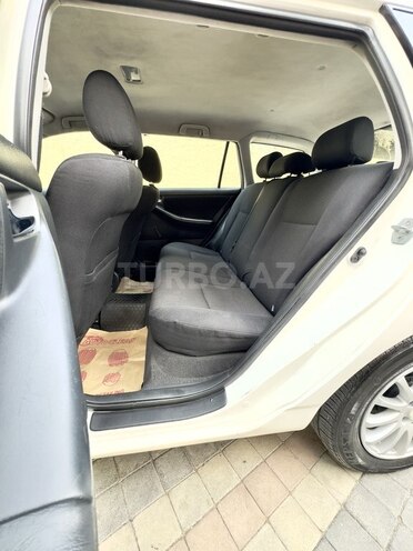 Toyota Corolla 2006, 308,000 km - 1.4 л - Bakı