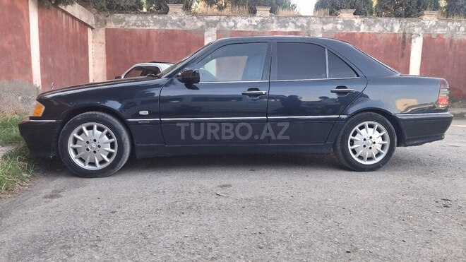 Mercedes C 180 1999, 365,886 km - 1.8 л - Yevlax