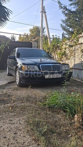 Mercedes C 180 1999, 365,886 km - 1.8 л - Yevlax