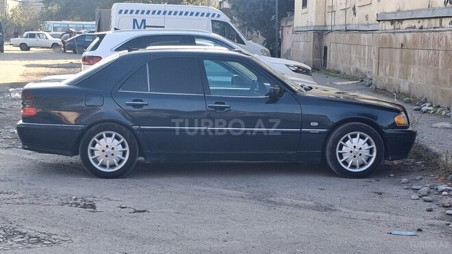 Mercedes C 180 1999, 365,886 km - 1.8 л - Yevlax