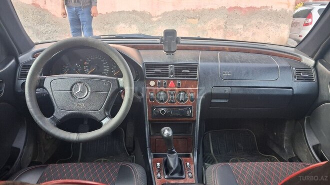 Mercedes C 180 1999, 365,886 km - 1.8 л - Yevlax