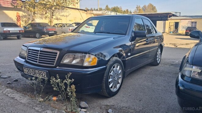 Mercedes C 180 1999, 365,886 km - 1.8 л - Yevlax
