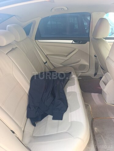 Volkswagen Passat 2012, 206,000 km - 2.5 л - Bakı