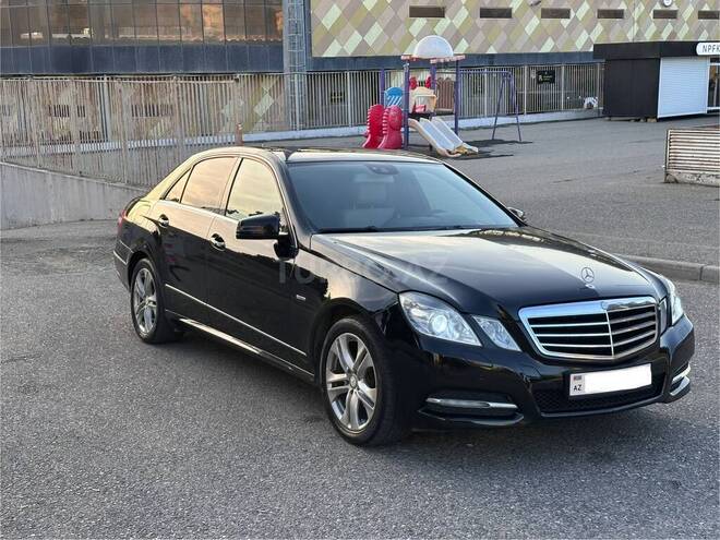 Mercedes E 200 2011, 442,890 km - 1.8 л - Bakı