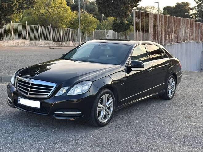 Mercedes E 200 2011, 442,890 km - 1.8 л - Bakı