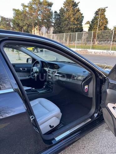 Mercedes E 200 2011, 442,890 km - 1.8 л - Bakı