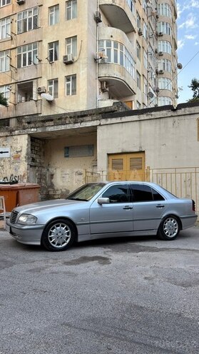 Mercedes C 220 2000, 496,000 km - 2.2 л - Bakı
