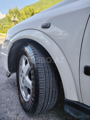 Opel Astra 2000, 430,000 km - 1.6 l - Şəki