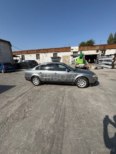 Volkswagen Passat 2004, 214,330 km - 1.8 л - Bakı