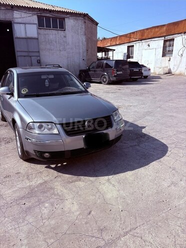 Volkswagen Passat 2004, 214,330 km - 1.8 л - Bakı
