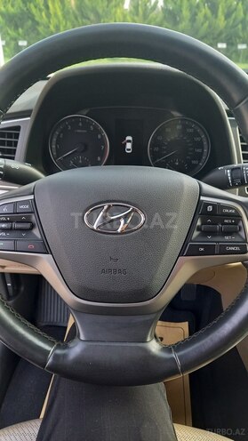 Hyundai Elantra 2017, 148,000 km - 2.0 l - Şirvan