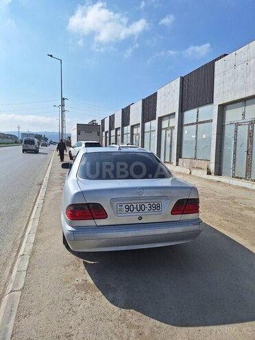 Mercedes E 270 1999, 433,216 km - 2.7 l - Sabirabad