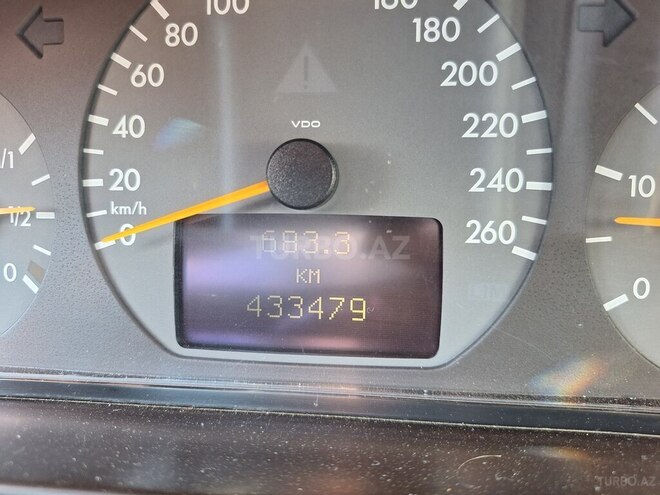 Mercedes E 270 1999, 433,216 km - 2.7 l - Sabirabad