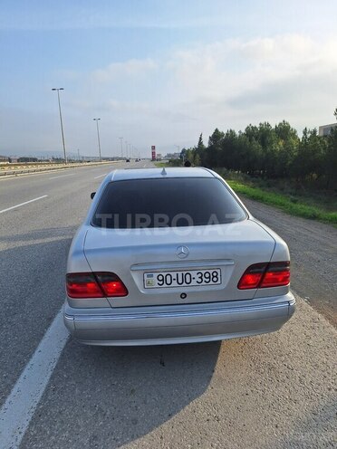 Mercedes E 270 1999, 433,216 km - 2.7 l - Sabirabad