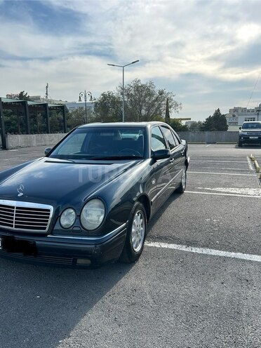 Mercedes E 240 1999, 544,000 km - 2.4 l - Bakı