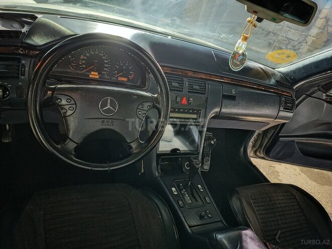 Mercedes E 230 1995, 650,000 km - 2.3 л - Bakı