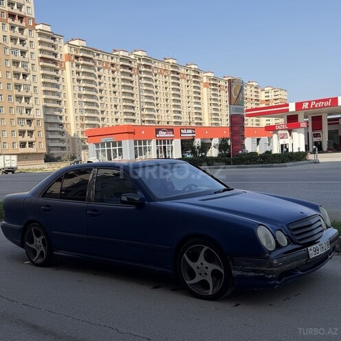 Mercedes E 270 2000, 453,947 km - 2.7 л - Bakı