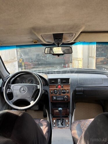Mercedes C 180 1995, 574,140 km - 1.8 l - Salyan