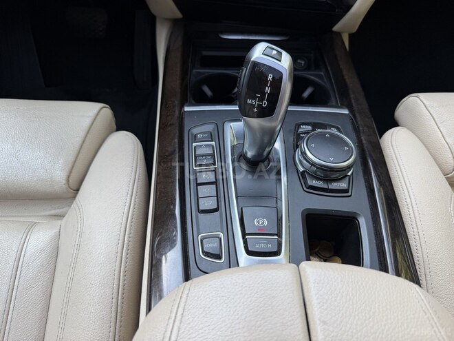 BMW X5 2016, 240,000 km - 2.0 л - Bakı