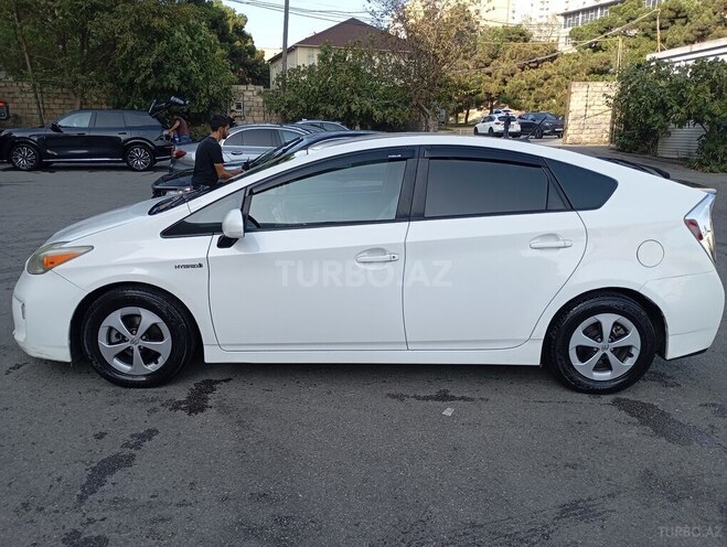 Toyota Prius 2014, 243,641 km - 1.8 л - Bakı