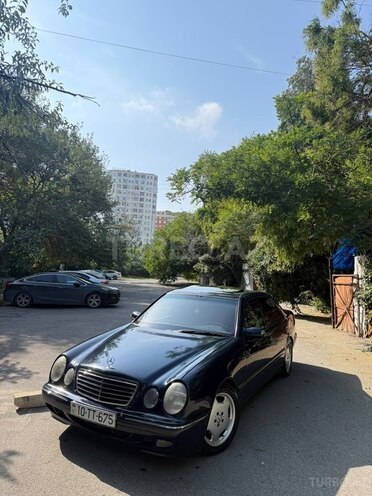 Mercedes E 240 2000, 254,000 km - 2.4 l - Bakı