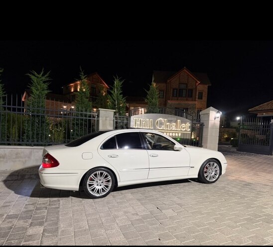 Mercedes E 280 2007, 270,000 km - 3.0 l - Qəbələ