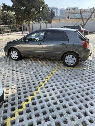 Toyota Corolla 2005, 354,000 km - 1.4 л - Bakı