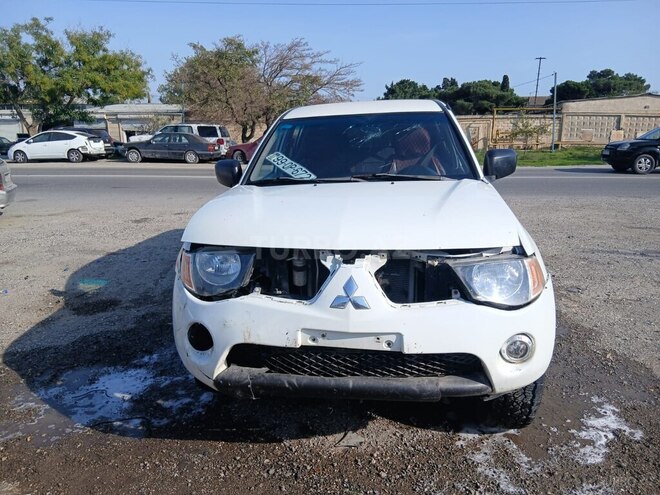 Mitsubishi L200 2007, 250,000 km - 2.5 л - Bakı