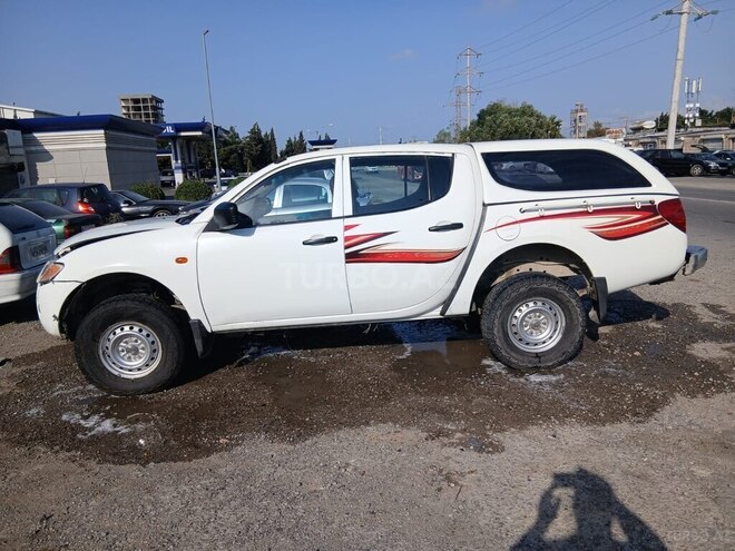 Mitsubishi L200 2007, 250,000 km - 2.5 л - Bakı