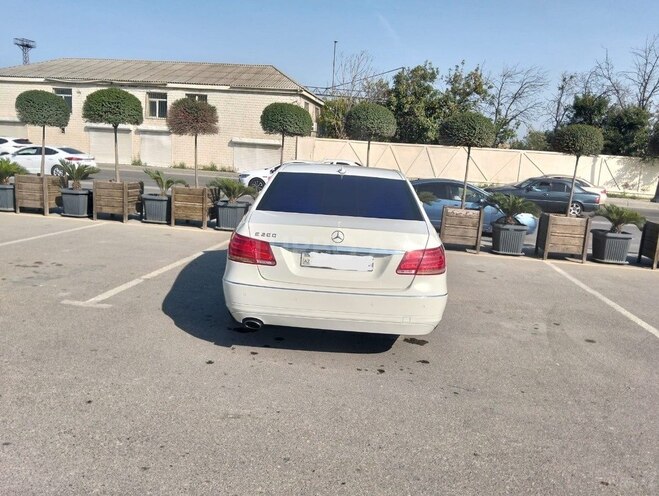 Mercedes E 200 2010, 274,000 km - 1.8 л - Bakı