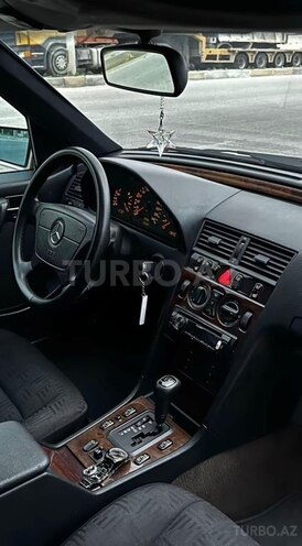 Mercedes C 220 2000, 496,000 km - 2.2 л - Bakı